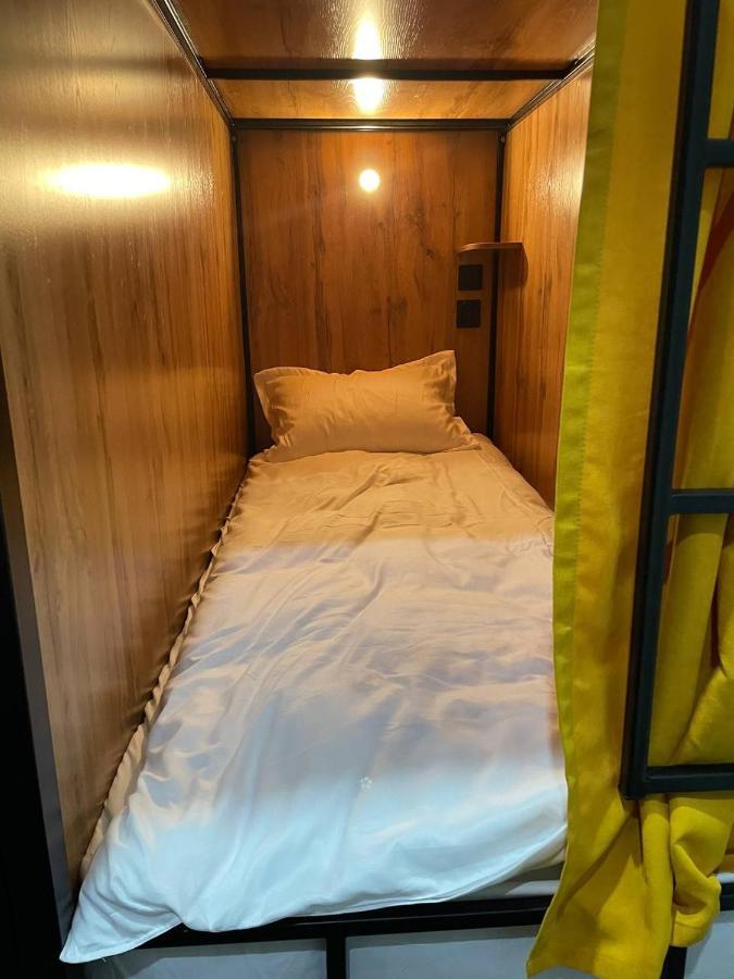 Flats Hostel Астана Екстериор снимка