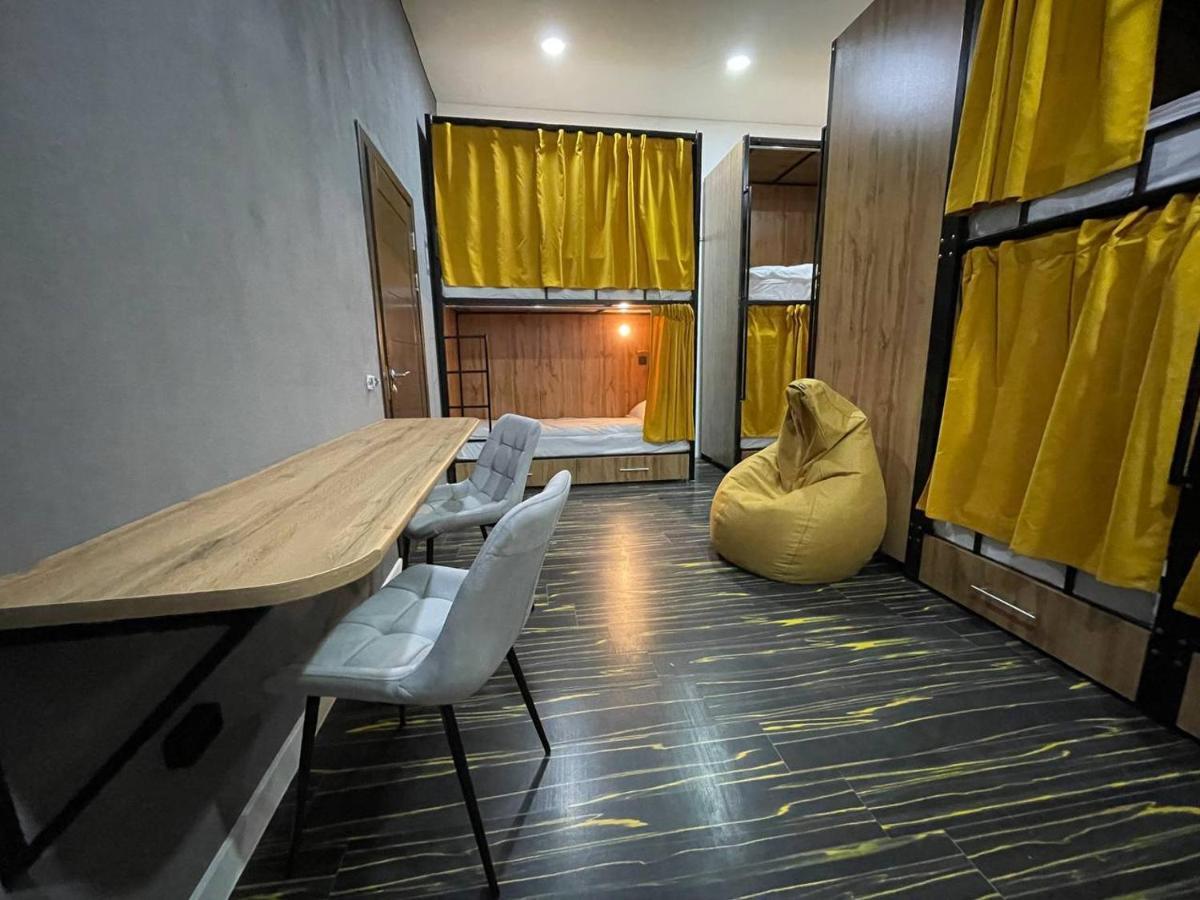 Flats Hostel Астана Екстериор снимка