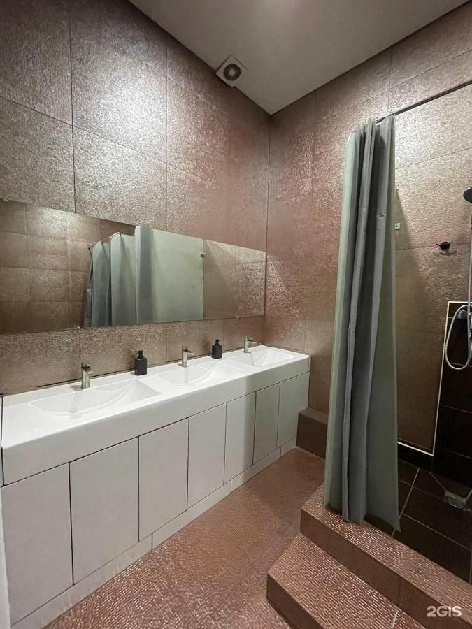 Flats Hostel Астана Екстериор снимка