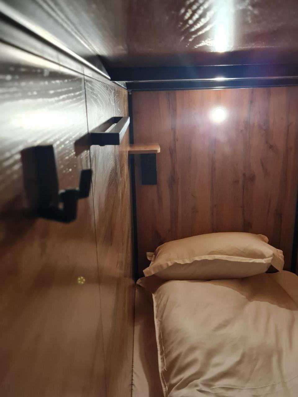 Flats Hostel Астана Екстериор снимка