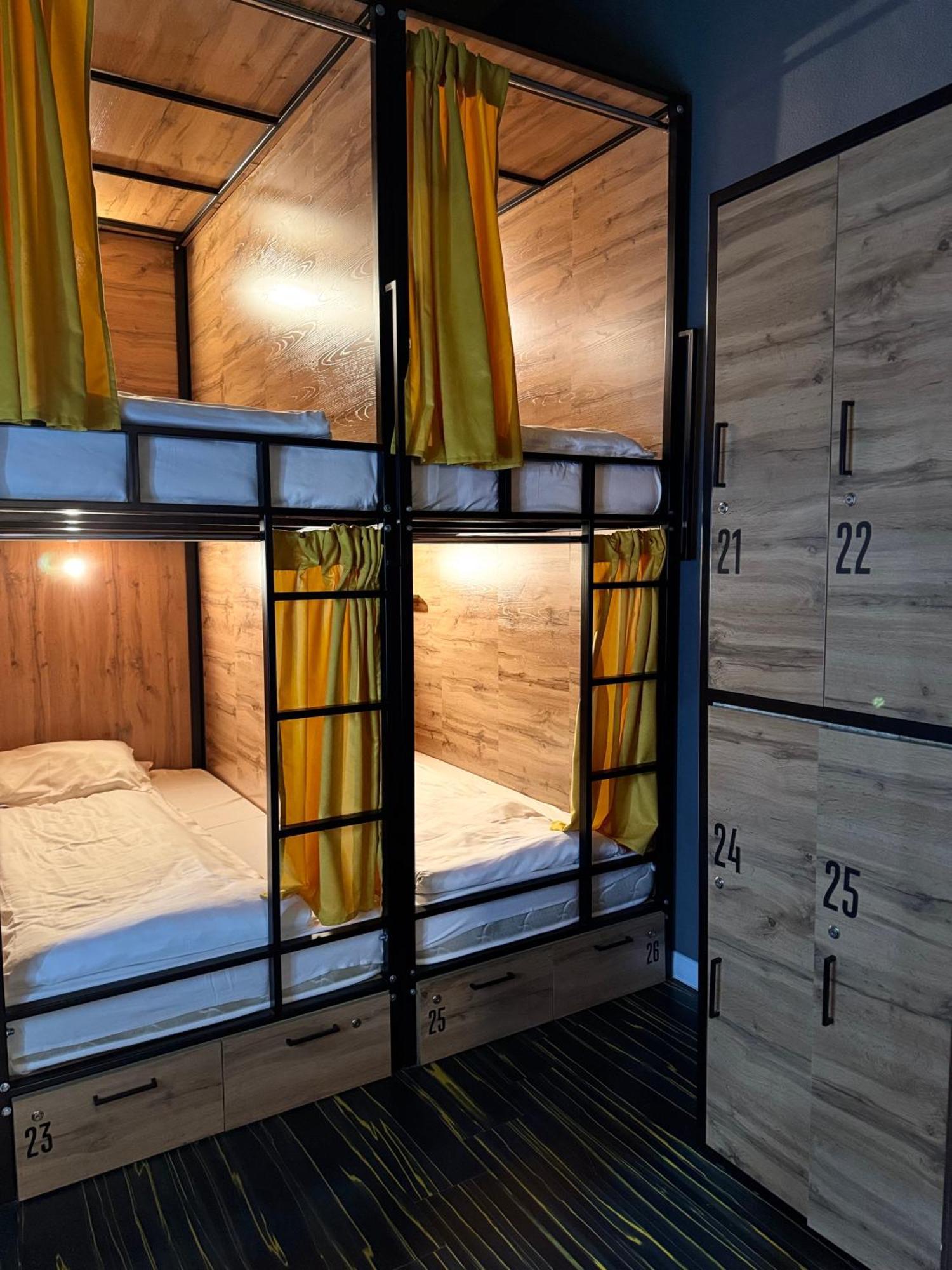 Flats Hostel Астана Екстериор снимка