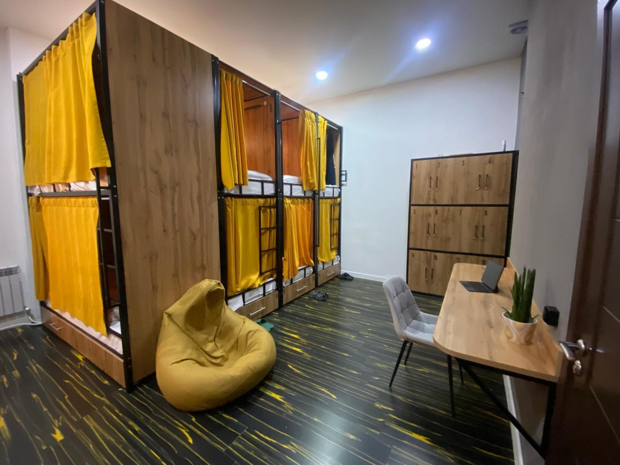 Flats Hostel Астана Екстериор снимка